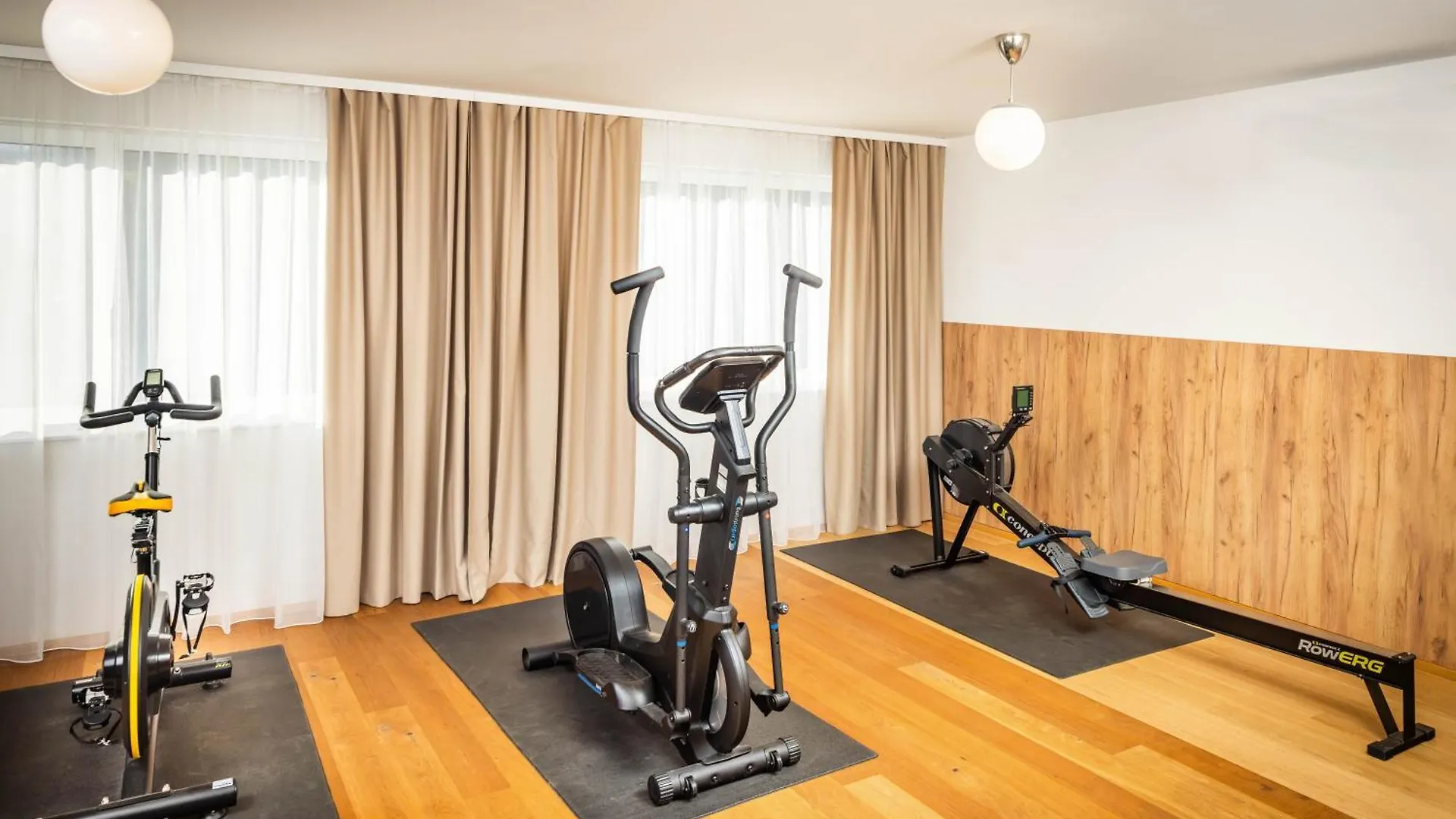 אפרטהוטל Citadines South וינה מלון דירות
